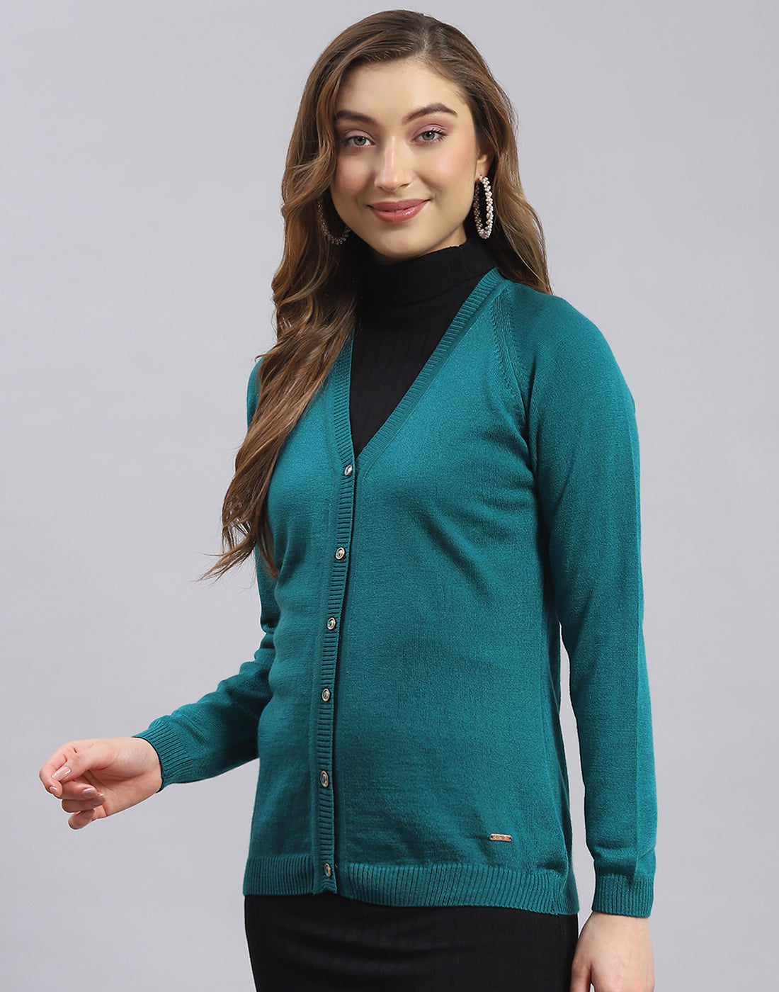 Women Teal Blue Solid V Neck Full Sleeve Sweater