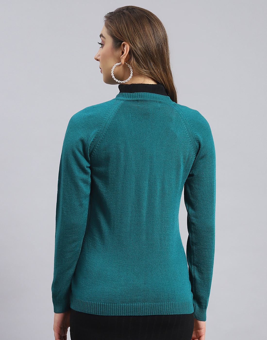 Women Teal Blue Solid V Neck Full Sleeve Sweater