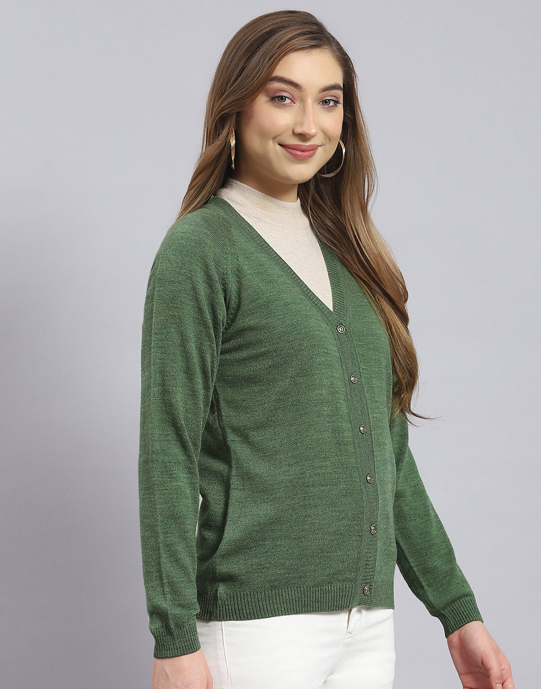 Women Green Solid V Neck Full Sleeve Sweater