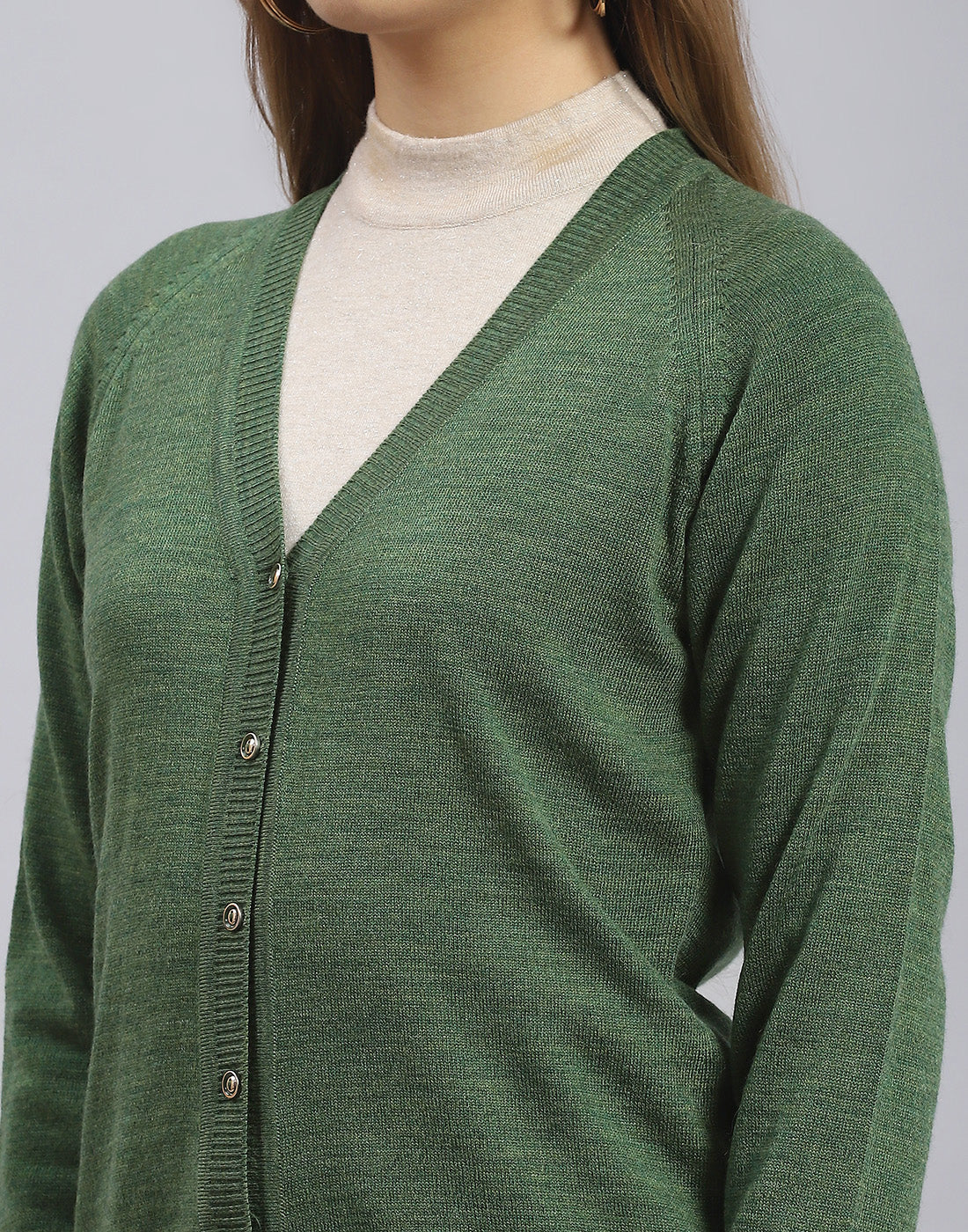 Women Green Solid V Neck Full Sleeve Sweater