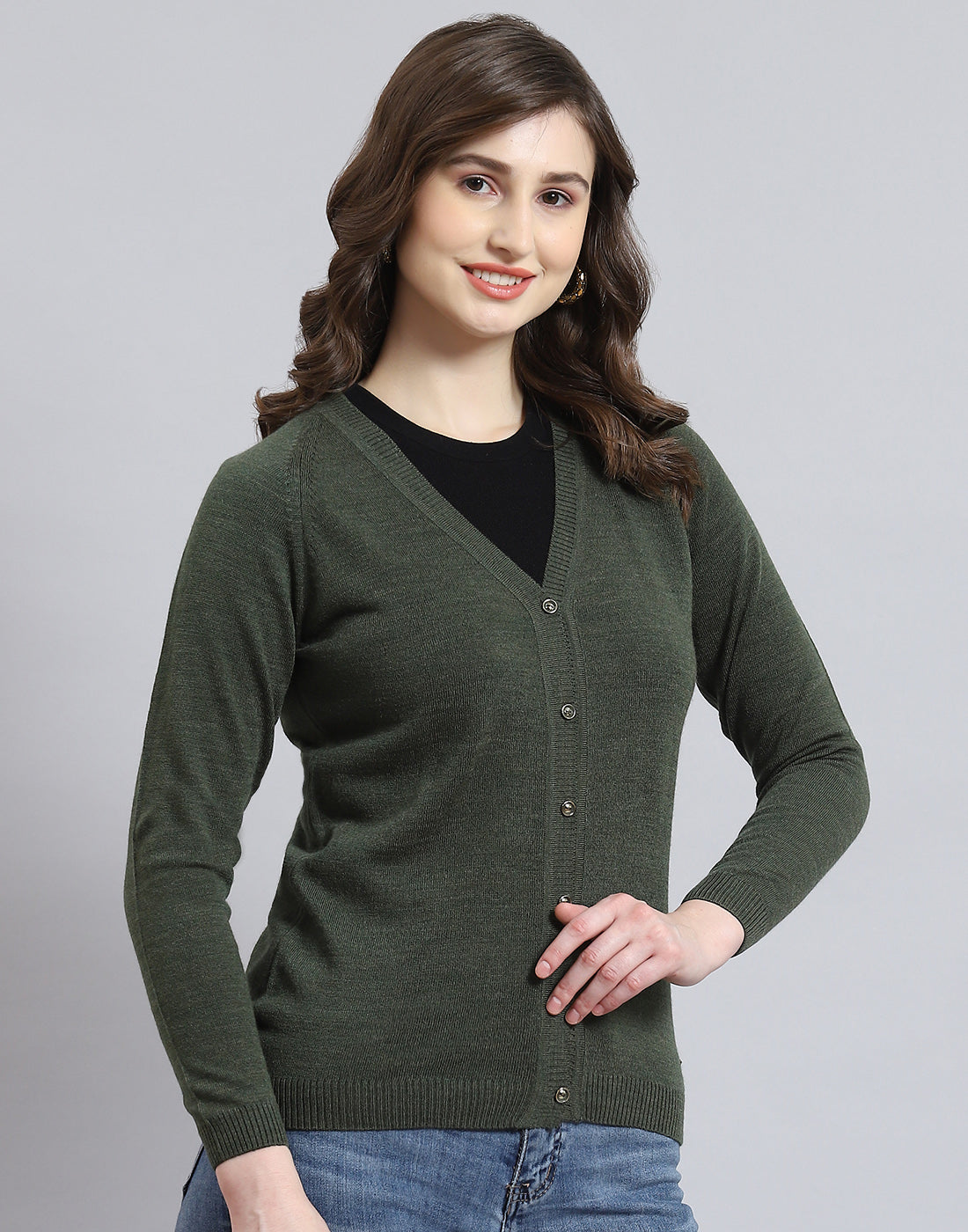 Women Green Solid V Neck Full Sleeve Cardigan