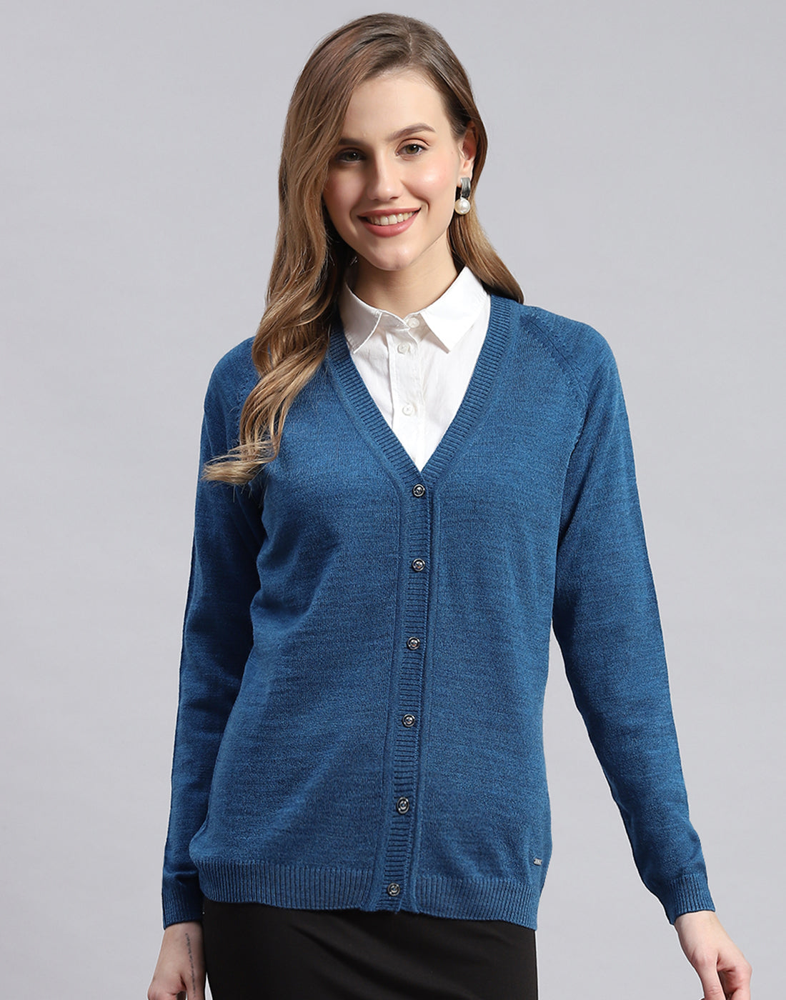 Women Blue Solid V Neck Full Sleeve Cardigans