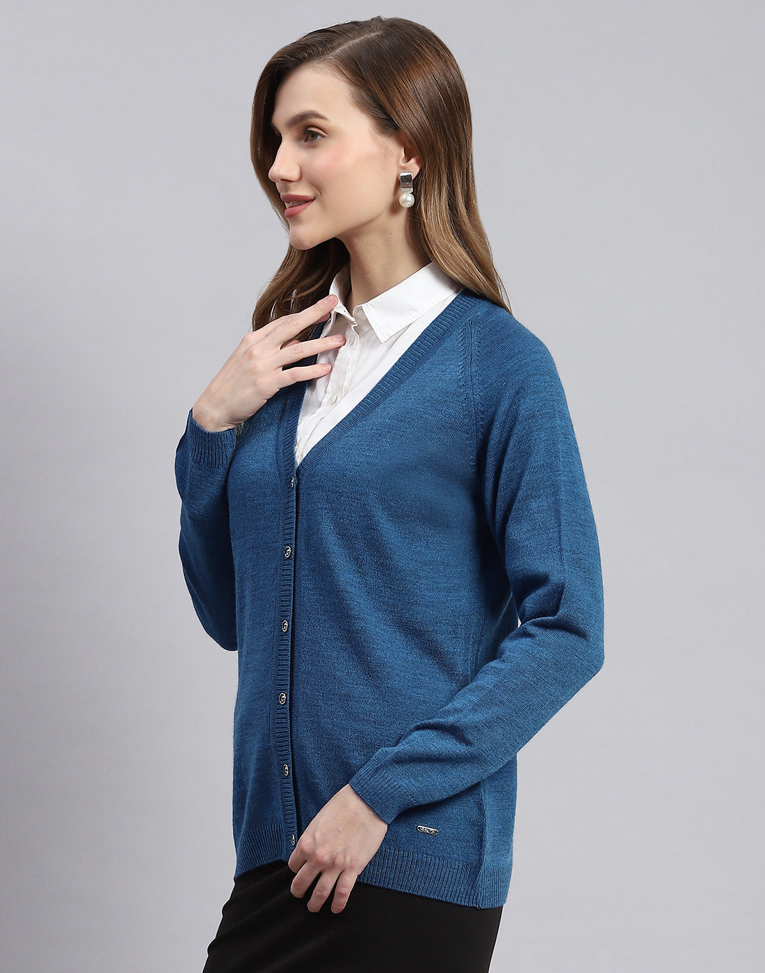 Women Blue Solid V Neck Full Sleeve Cardigans