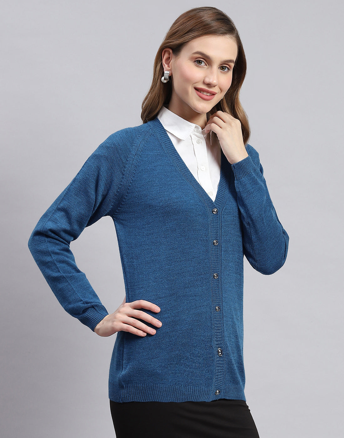 Women Blue Solid V Neck Full Sleeve Cardigans