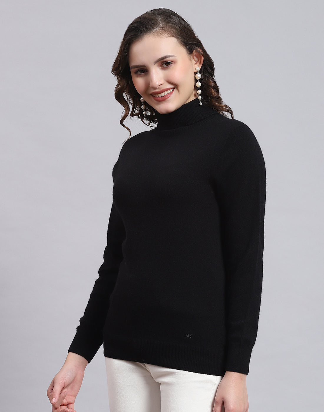 Women Black Solid H Neck Full Sleeve Sweatshirt