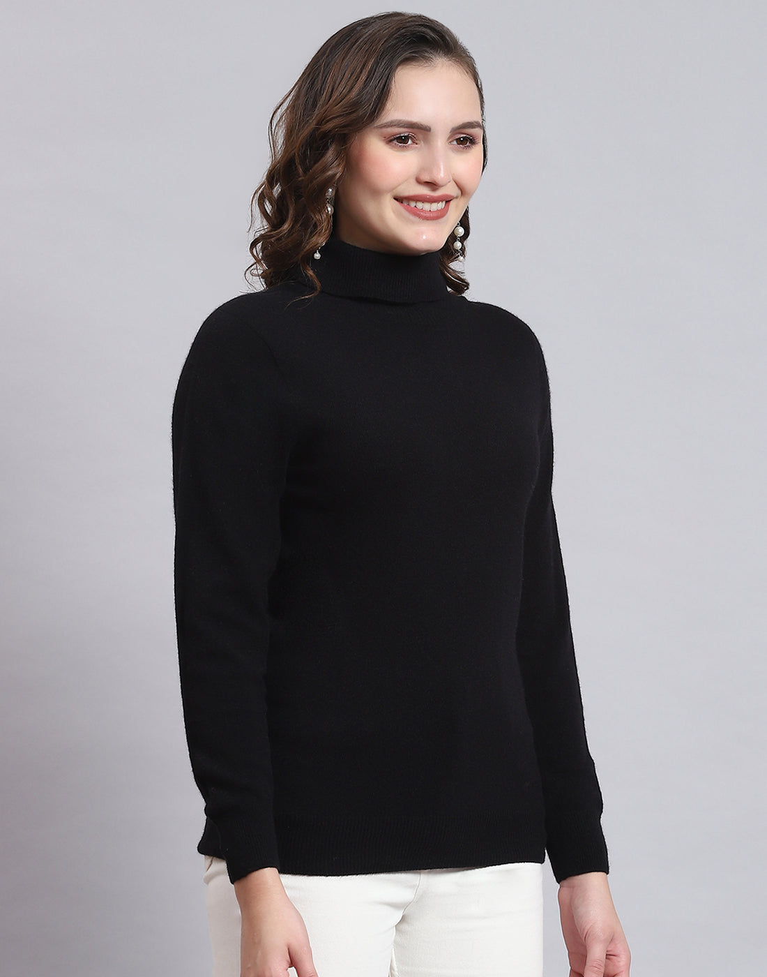 Women Black Solid H Neck Full Sleeve Sweatshirt