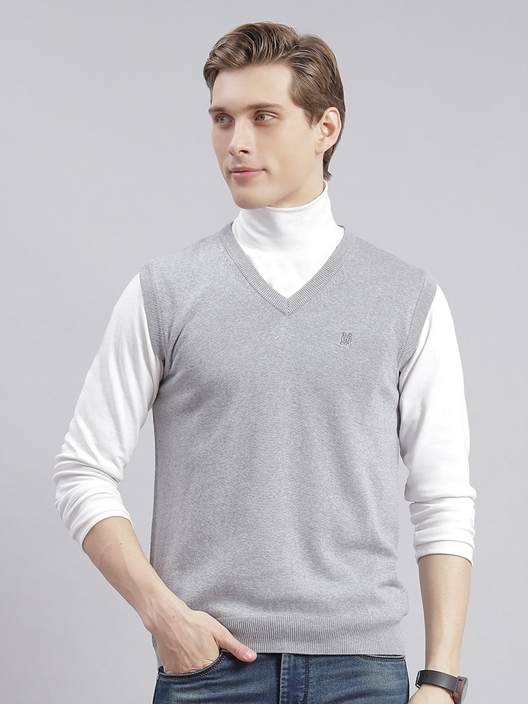 Men Grey Solid V Neck Sleeveless Sweaters/Pullovers