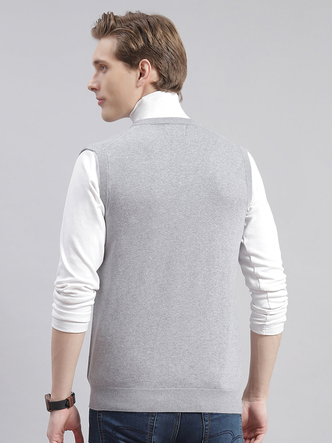 Men Grey Solid V Neck Sleeveless Sweaters/Pullovers