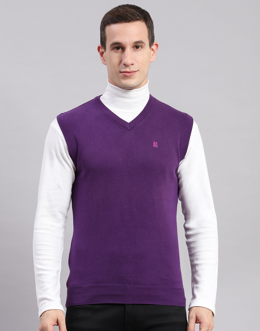 Men Purple Solid V Neck Sleeveless Sweaters/Pullovers