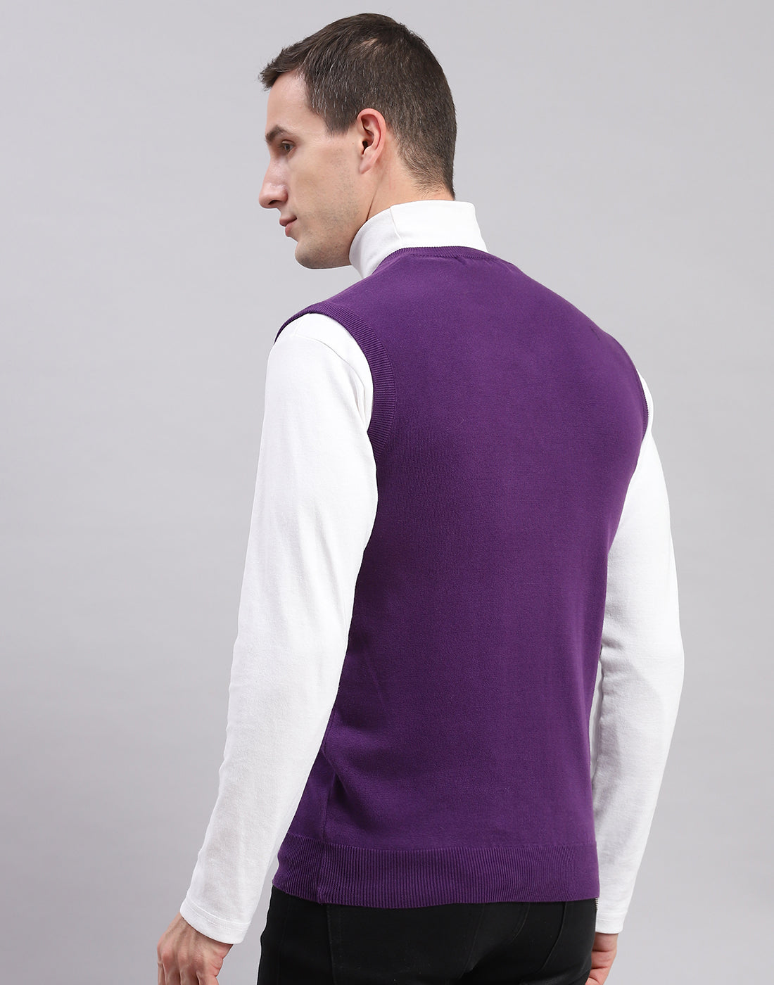 Men Purple Solid V Neck Sleeveless Sweaters/Pullovers