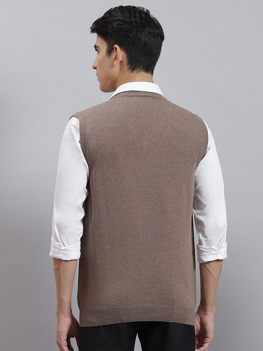 Men Khaki Solid V Neck Sleeveless Sweaters/Pullovers