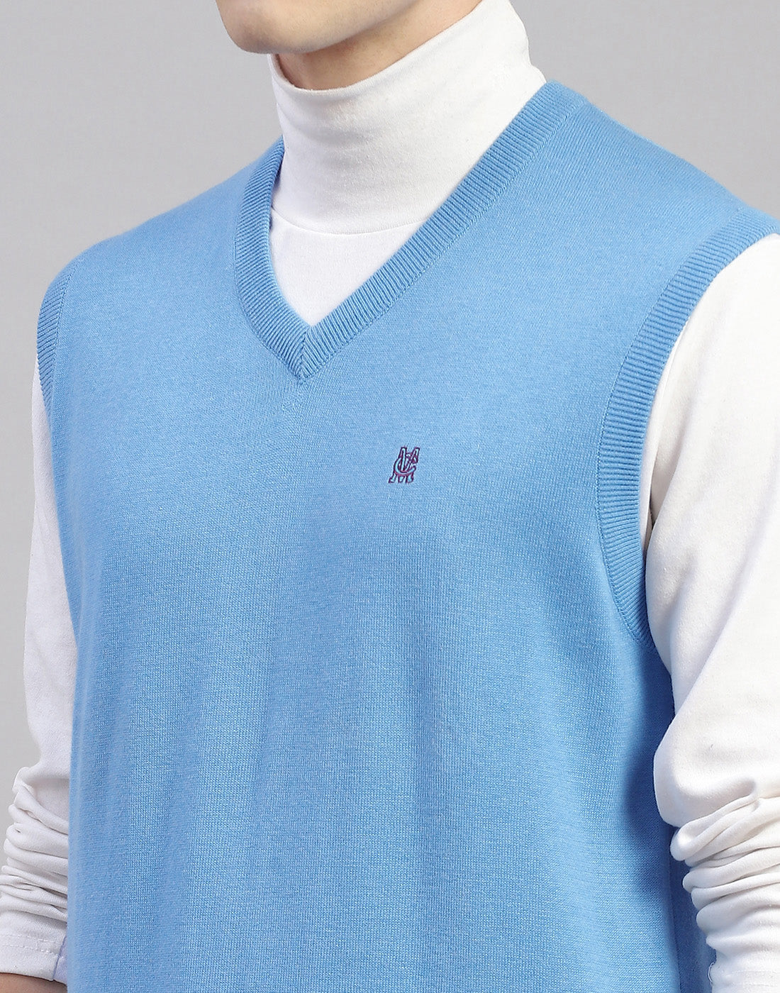 Men Blue Solid V Neck Sleeveless Sweater