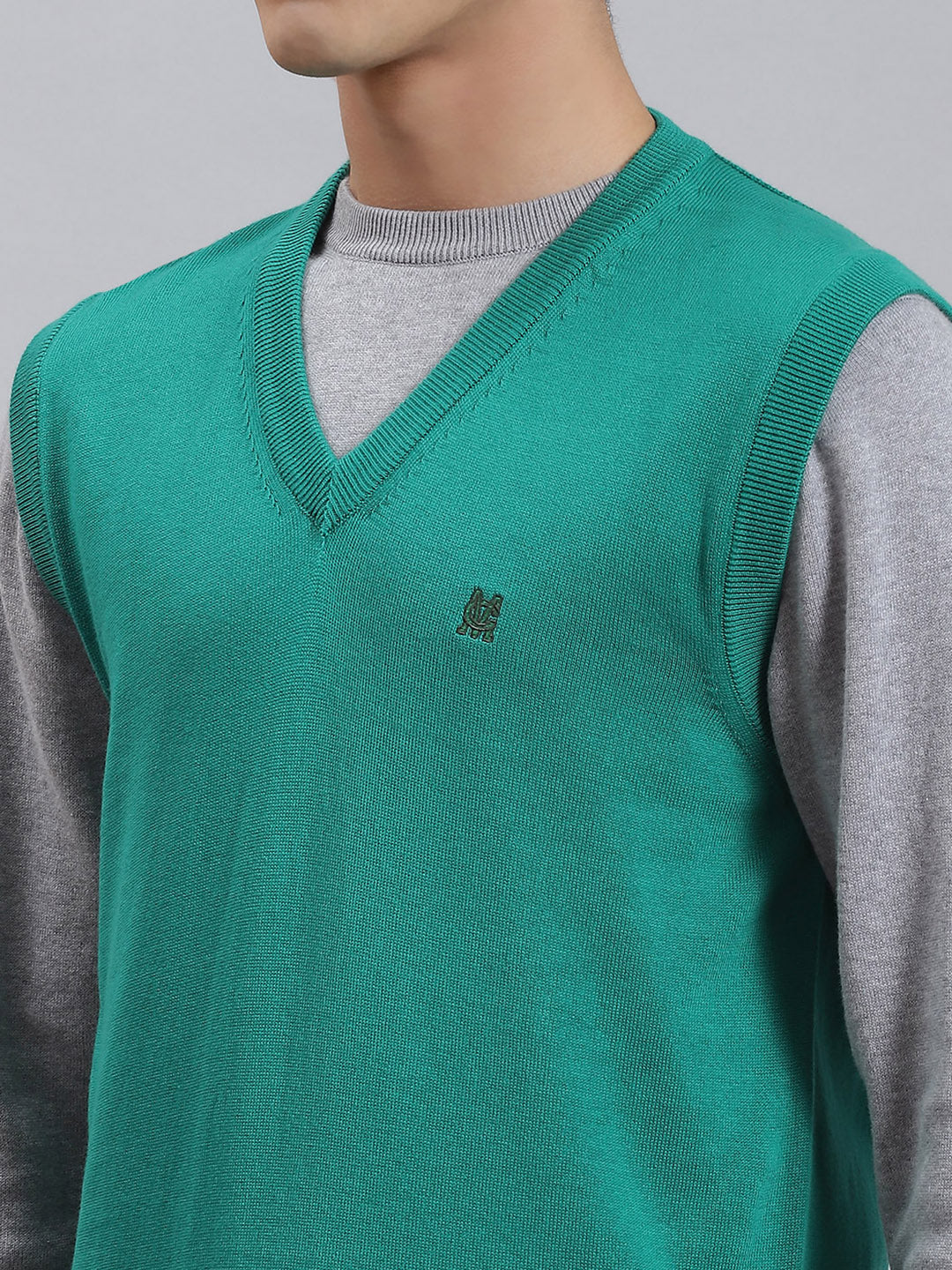 Men Turquoise Blue Solid V Neck Sleeveless Sweaters/Pullovers