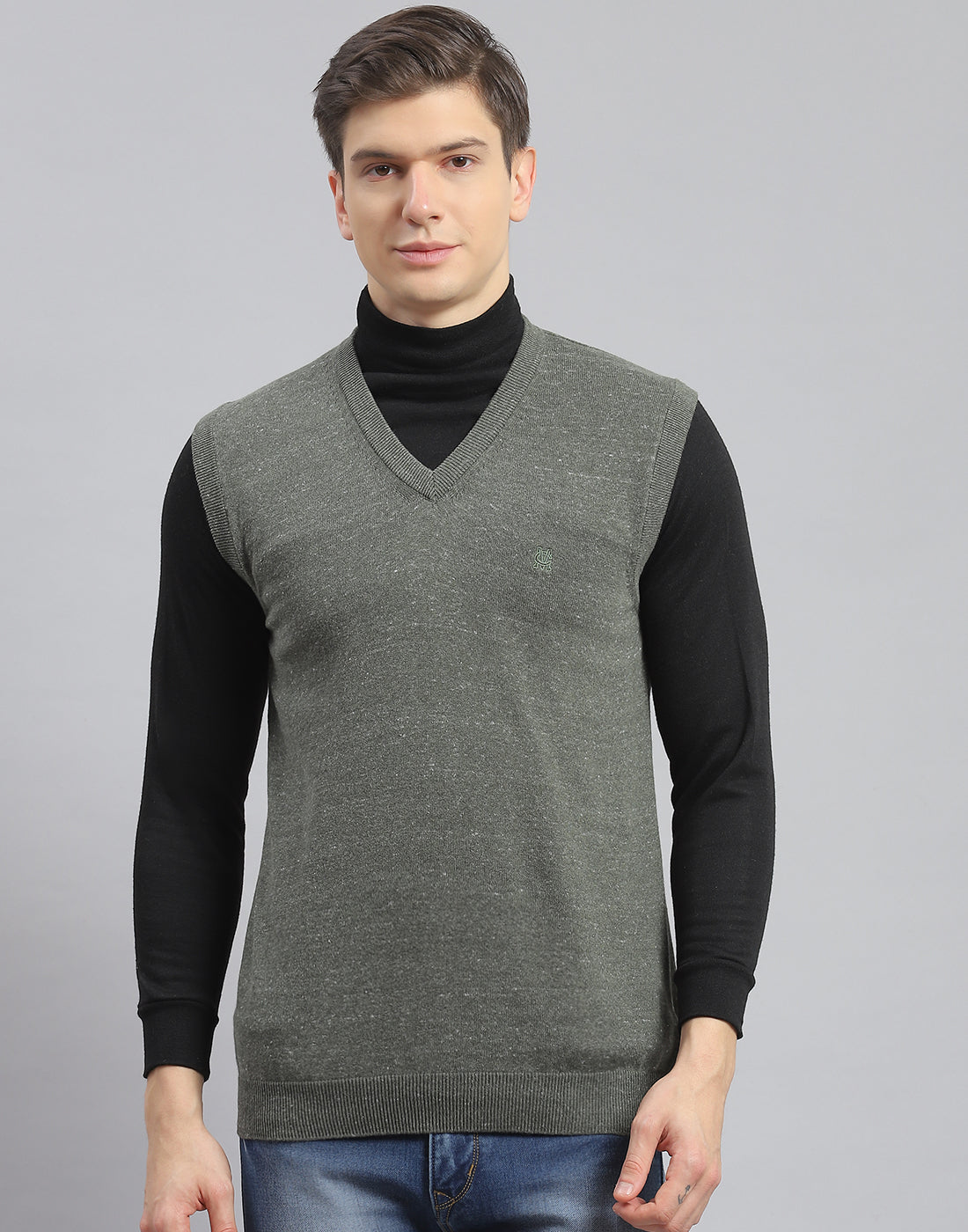 Men Olive Solid V Neck Sleeveless Sweater