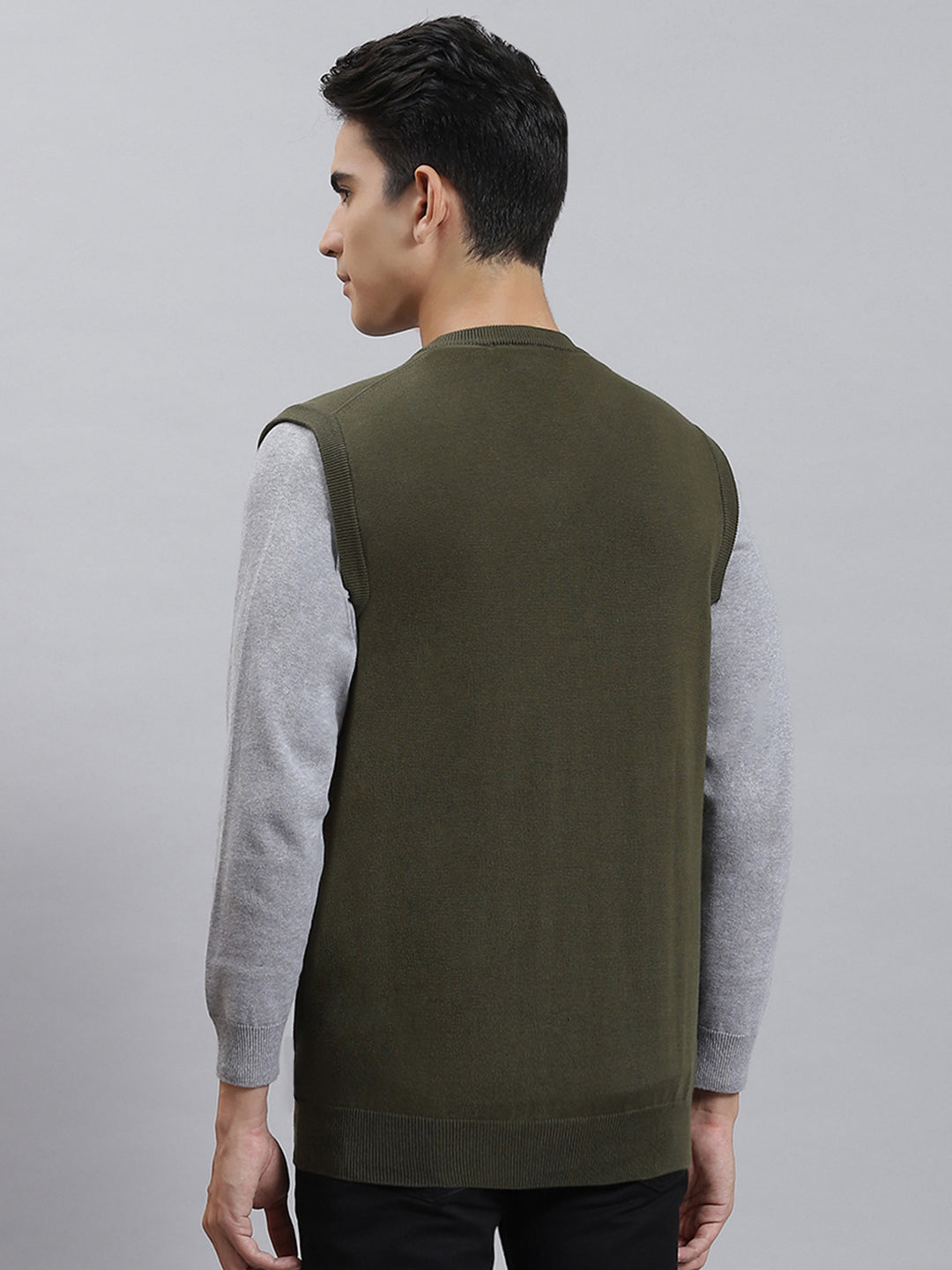 Men Olive Solid V Neck Sleeveless Sweaters/Pullovers