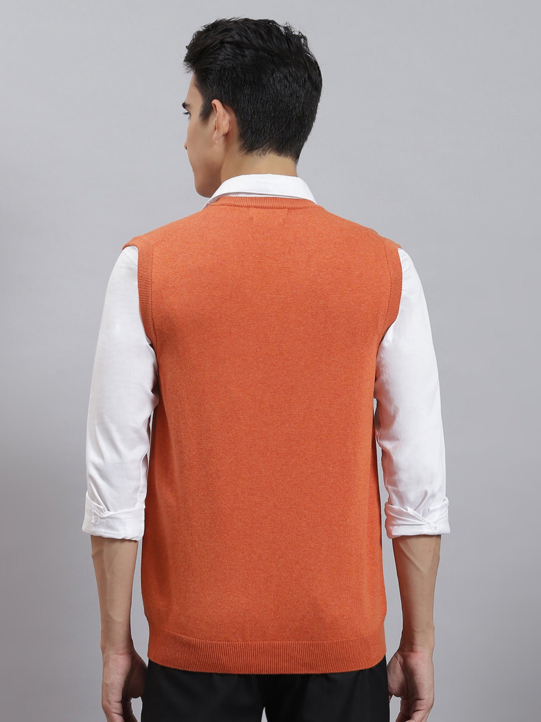 Men Rust Solid V Neck Sleeveless Sweaters/Pullovers