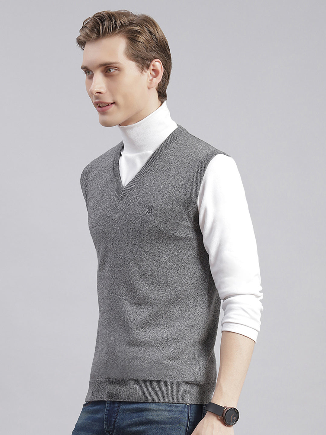 Men Grey Solid V Neck Sleeveless Sweaters/Pullovers