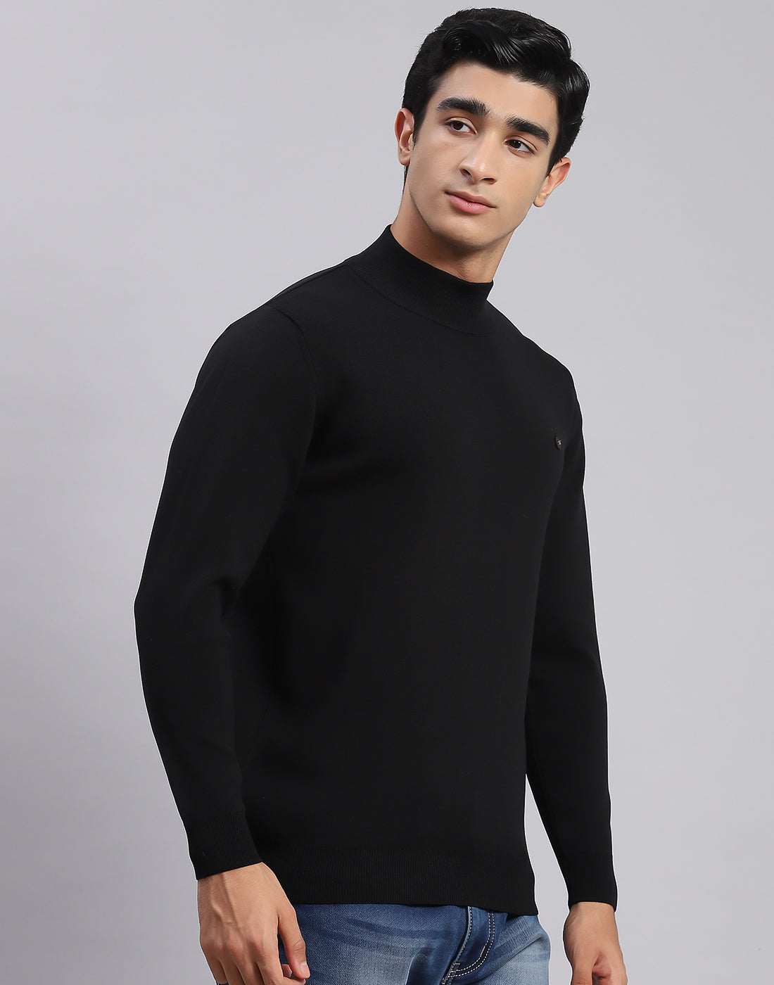 Men Black Solid T Neck Full Sleeve Sweaters/Pullovers