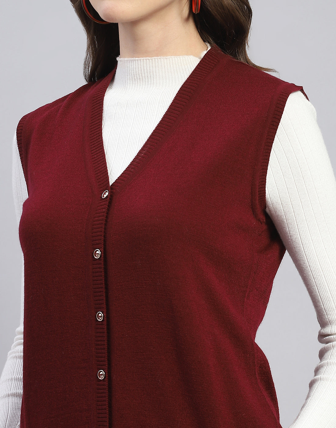 Women Burgundy Solid V Neck Sleeveless Cardigan