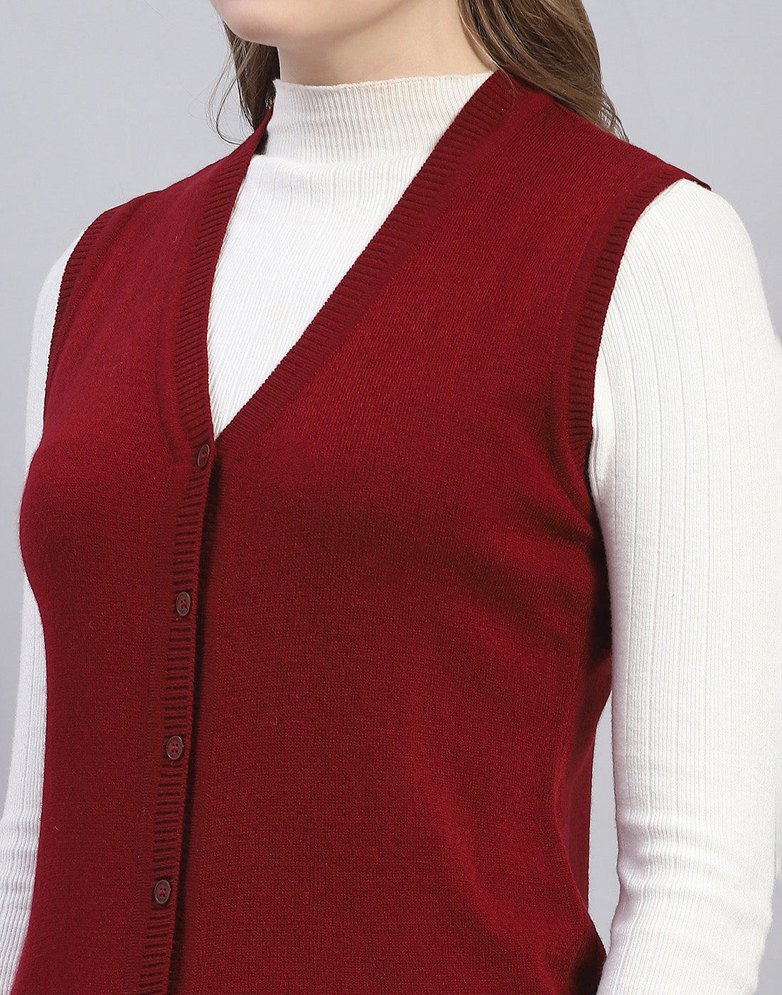 Women Maroon Solid V Neck Sleeveless Cardigan