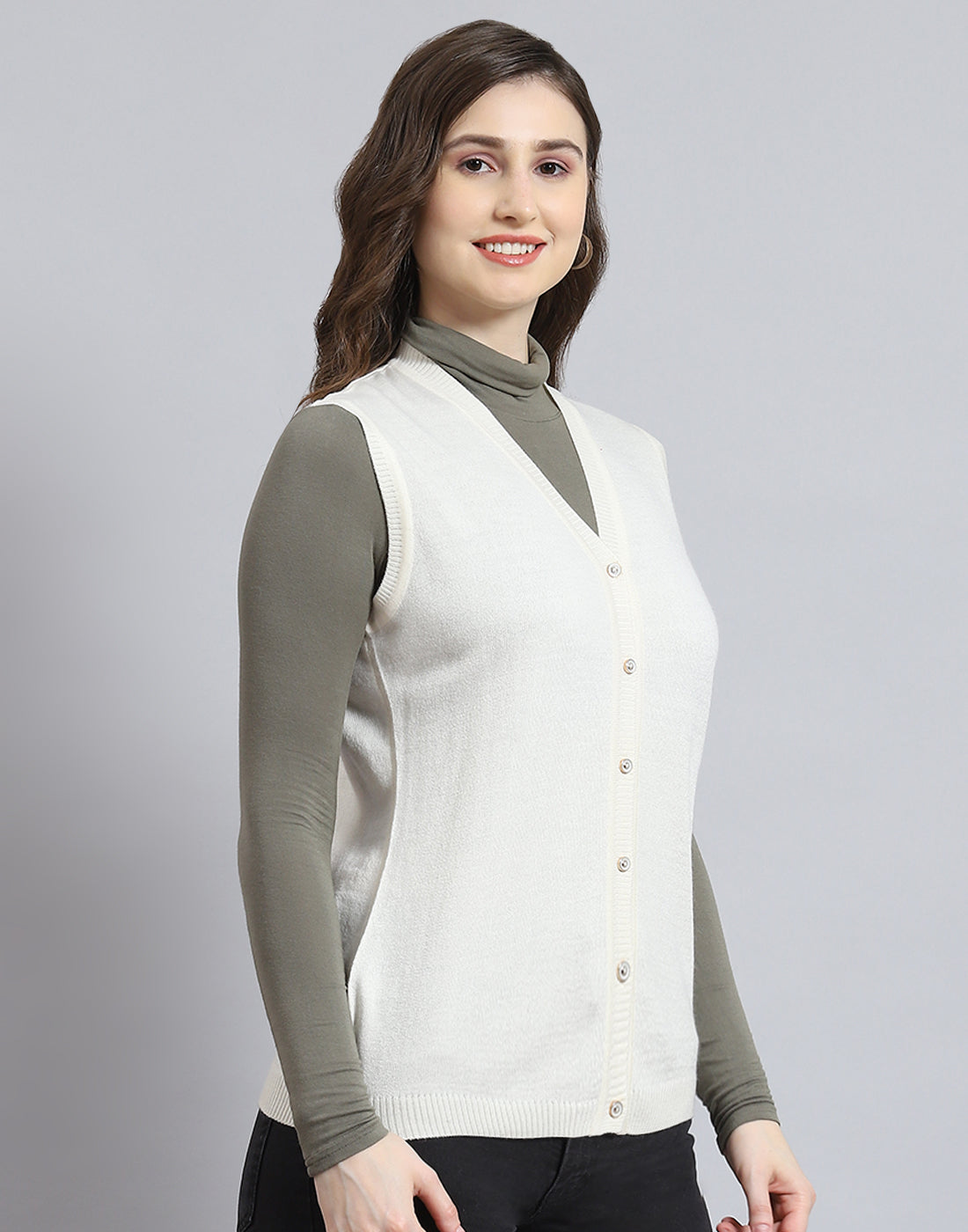 Women Cream Solid V Neck Sleeveless Cardigan