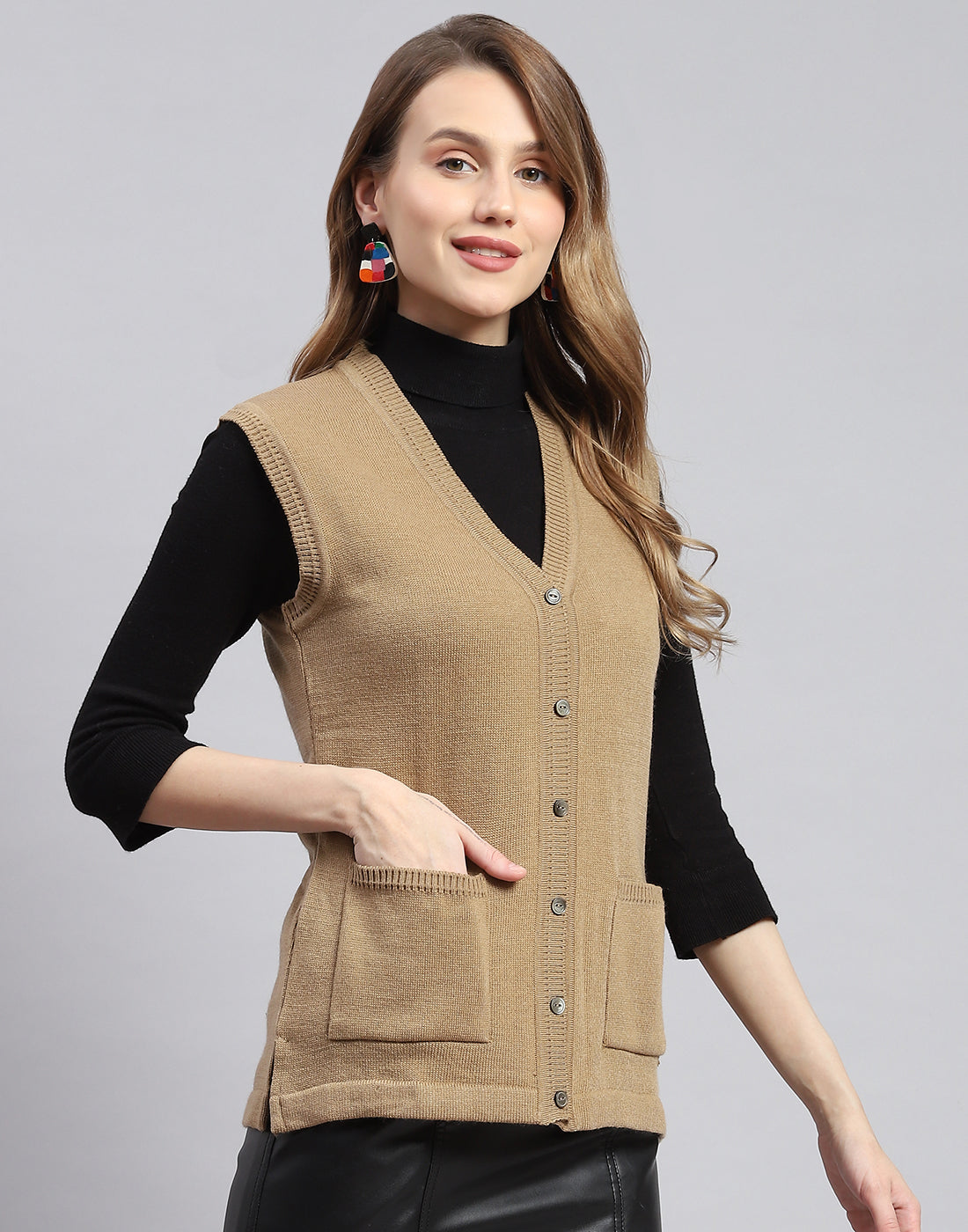 Women Brown Solid V Neck Sleeveless Cardigans