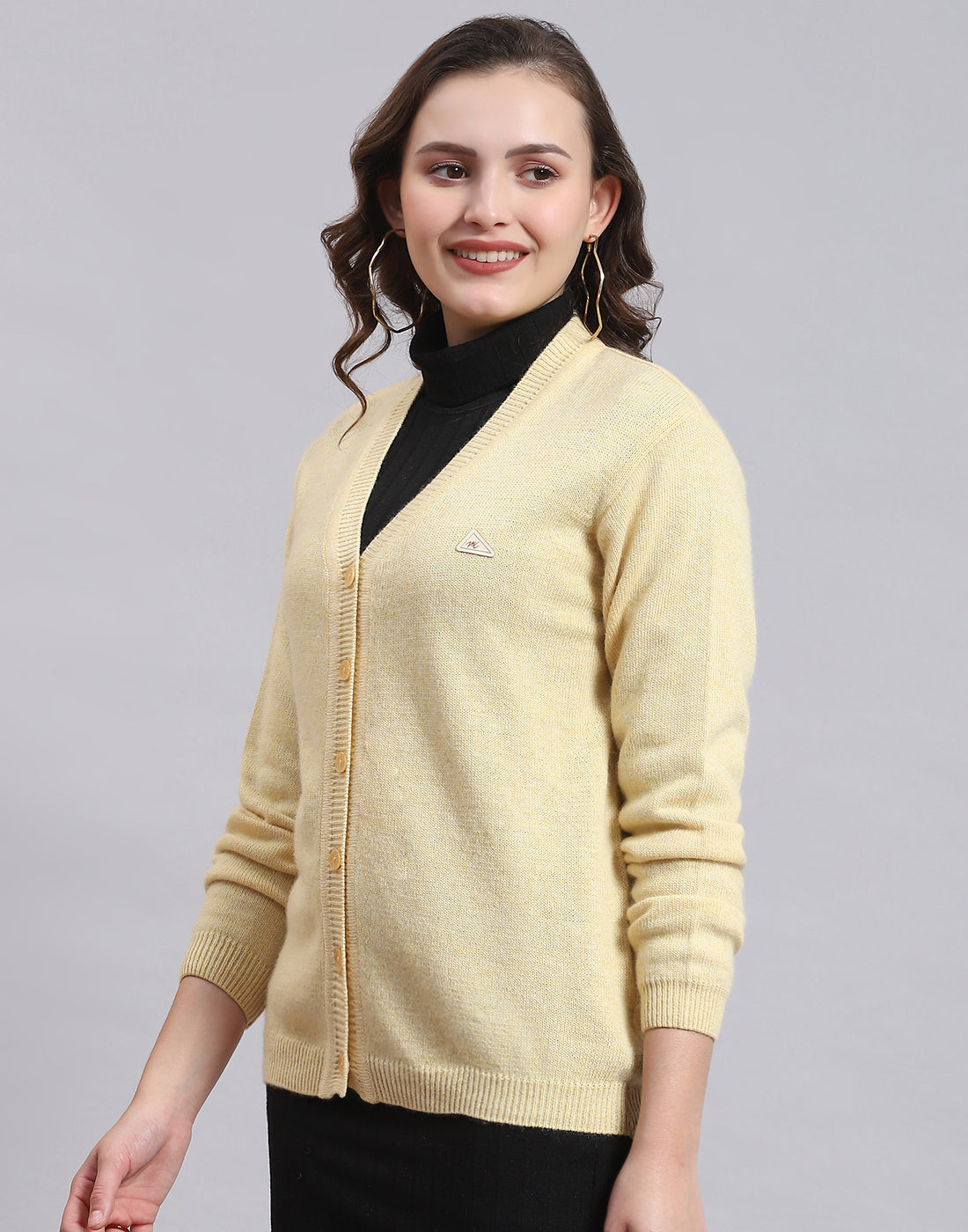 Women Yellow Solid V Neck Full Sleeve Sweater