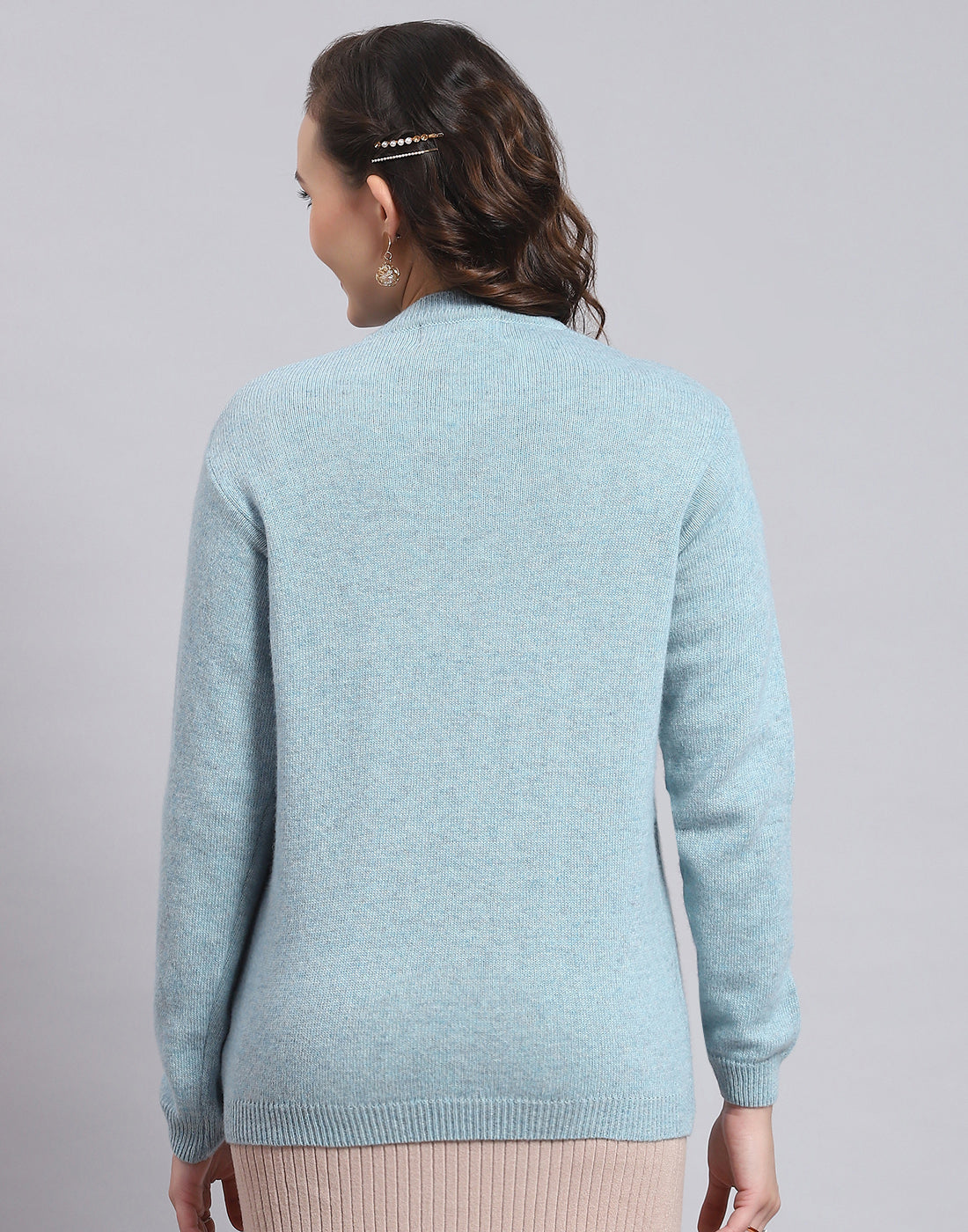 Women Blue Solid V Neck Full Sleeve Sweater