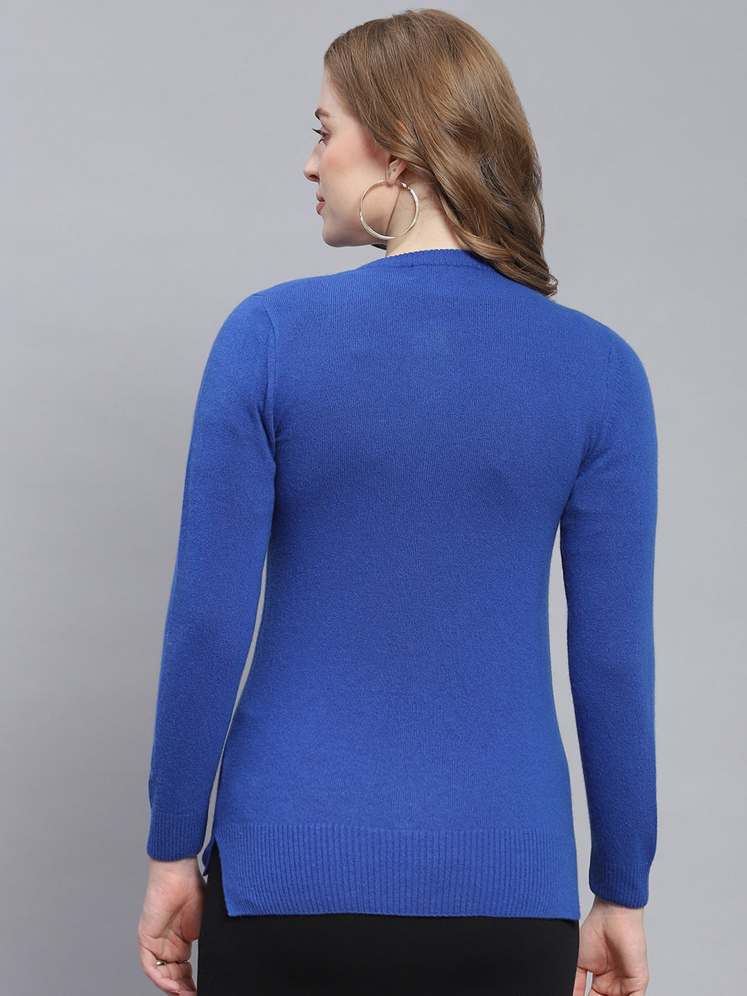 Women Blue Solid Round Neck Full Sleeve Cardigans