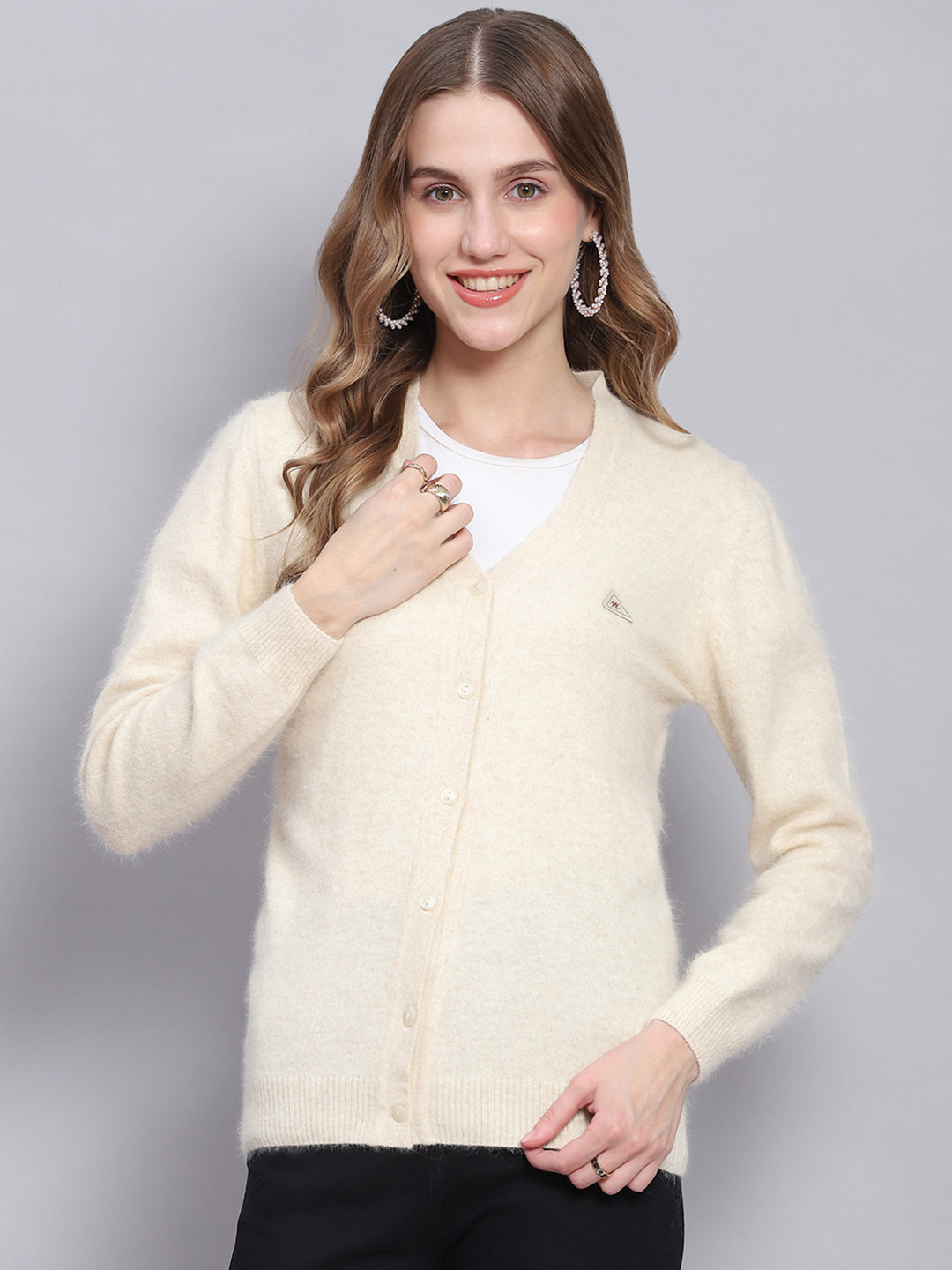 Women Cream Solid V Neck Full Sleeve Cardigans