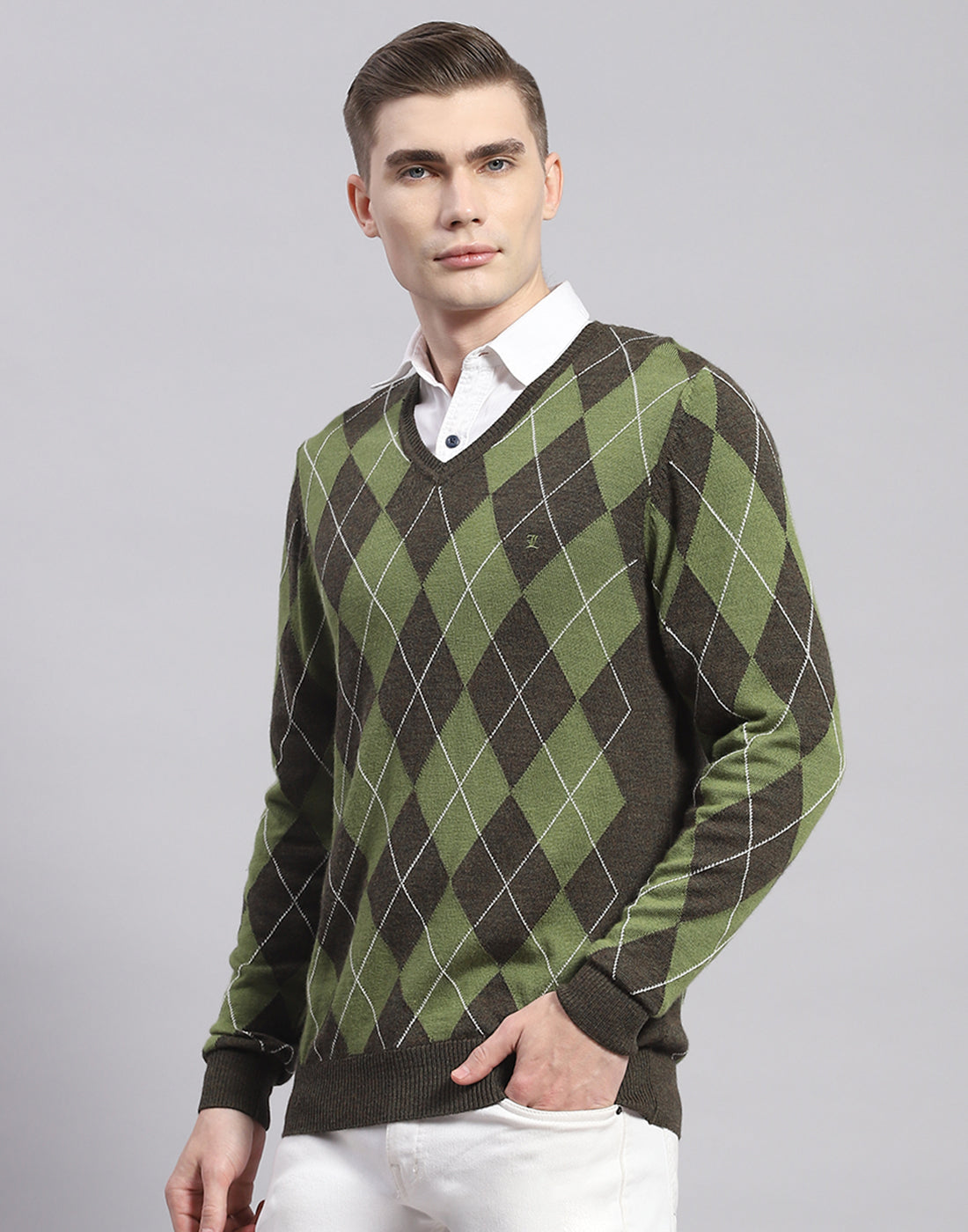 Men Green Self Design V Neck Full Sleeve Pullover