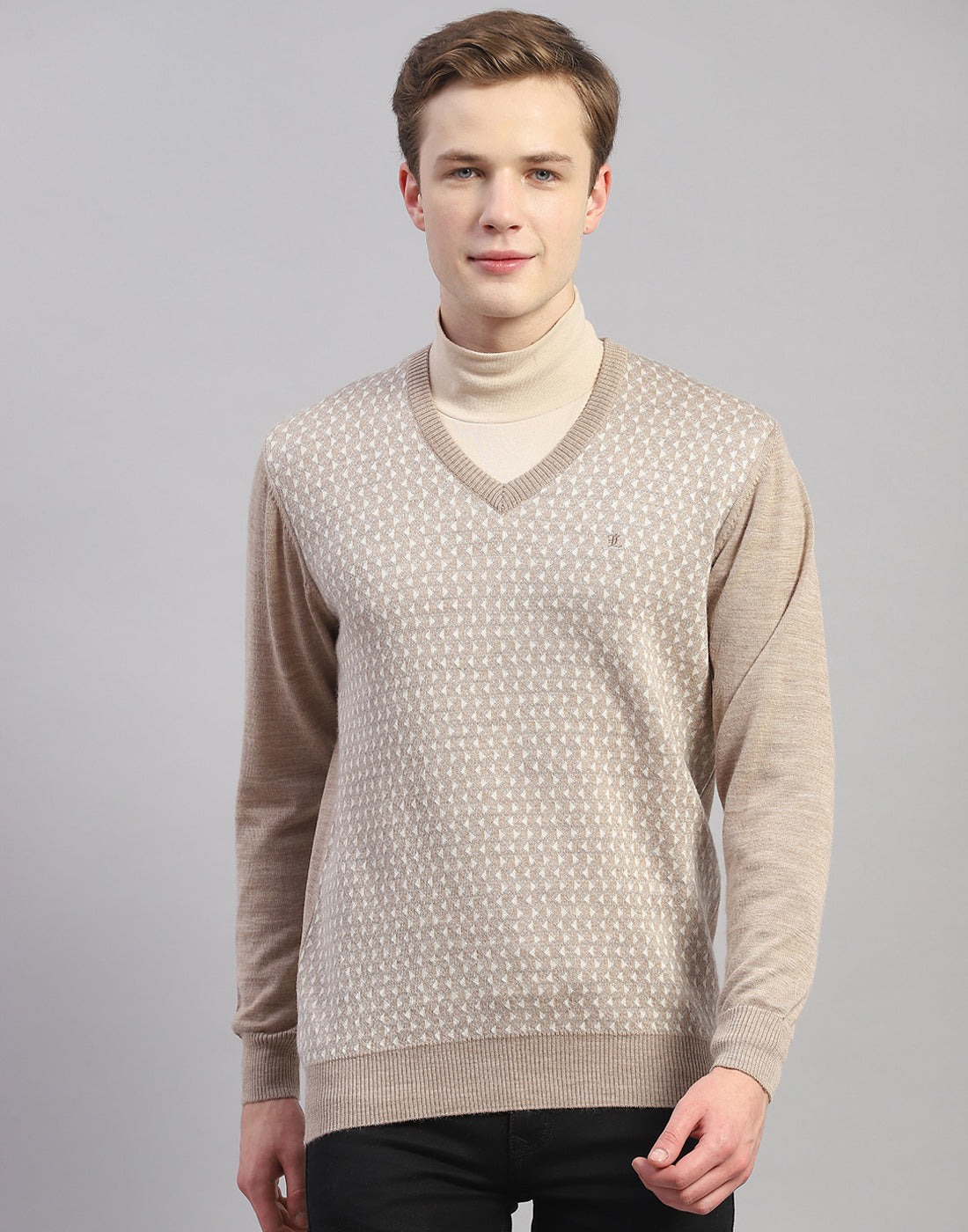 Men Beige Self Design V Neck Full Sleeve Pullover