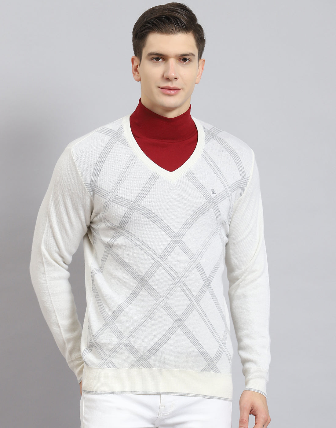 Men Off White Printed V Neck Full Sleeve Sweater