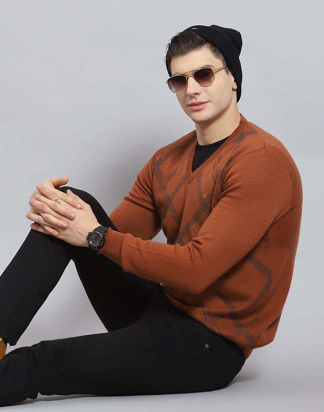 Men Rust Printed V Neck Full Sleeve Sweater