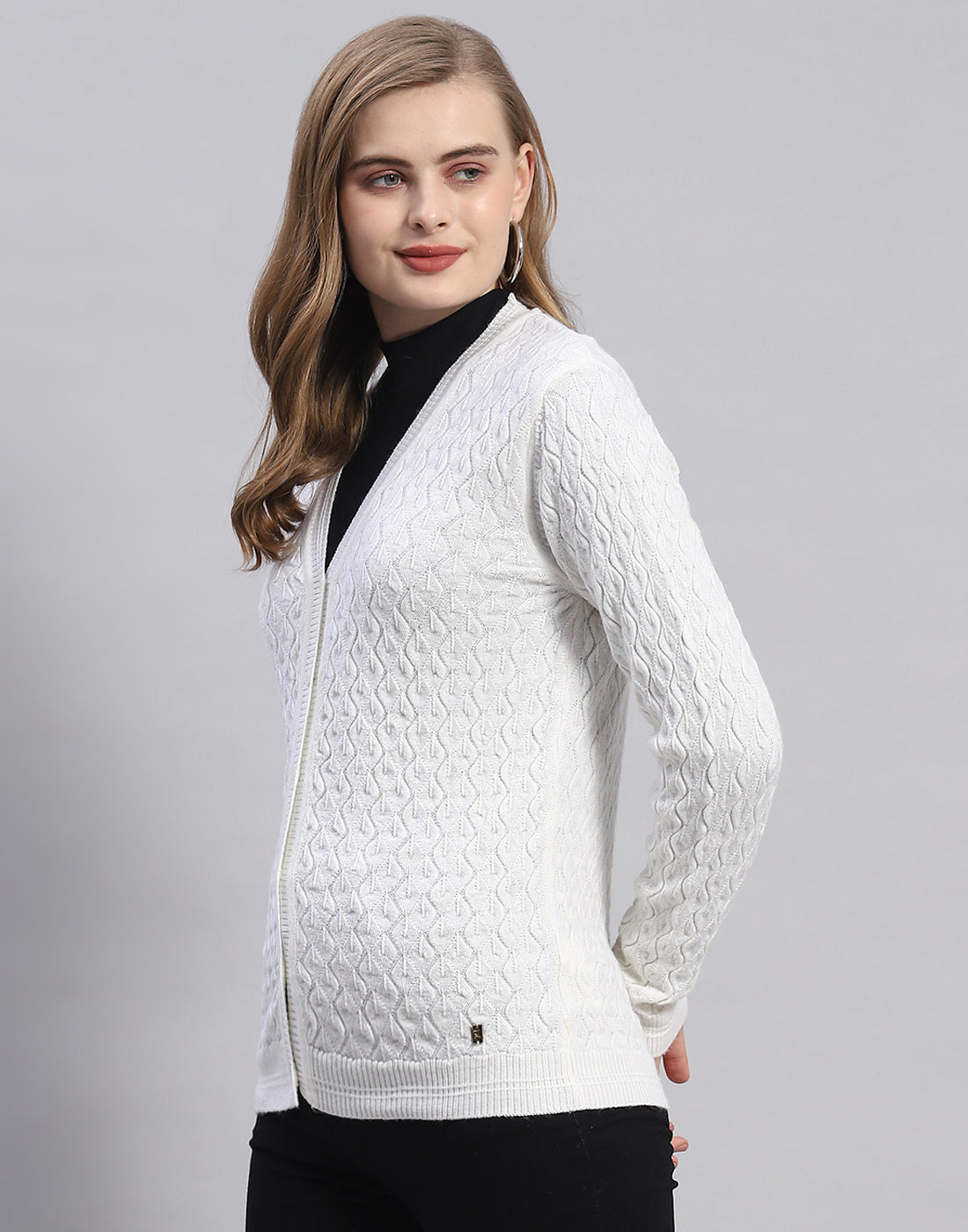 Women White Solid V Neck Full Sleeve Cardigan