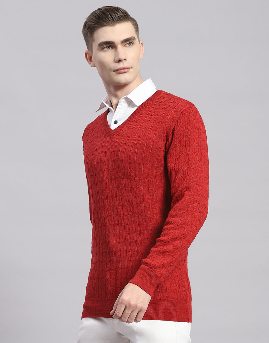 Men Red Solid V Neck Full Sleeve Pullover