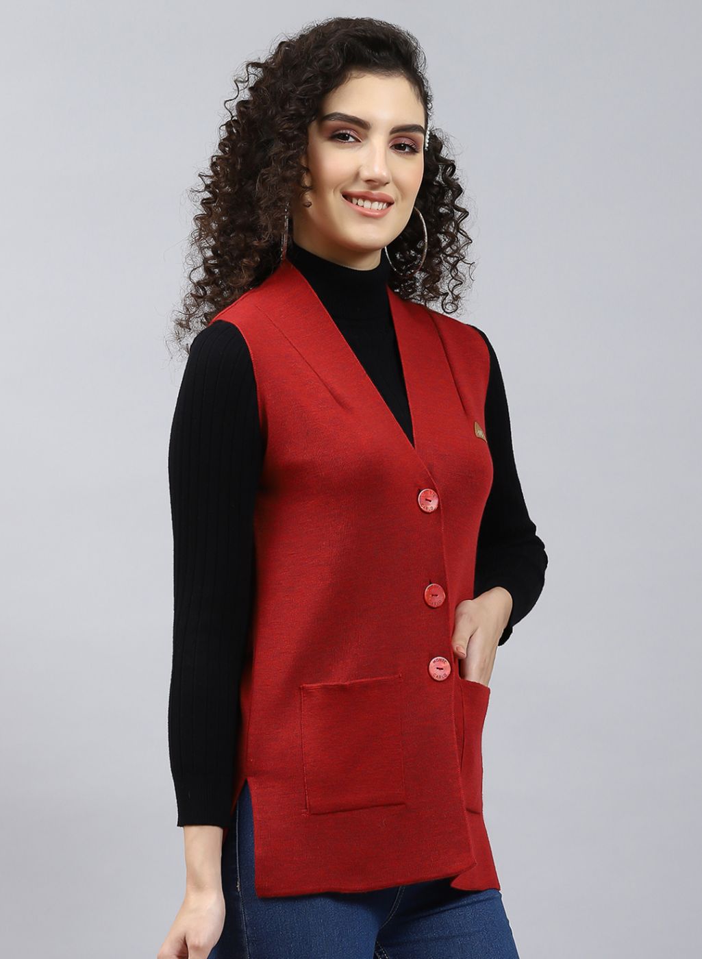 Women Maroon Solid Pure wool Cardigan