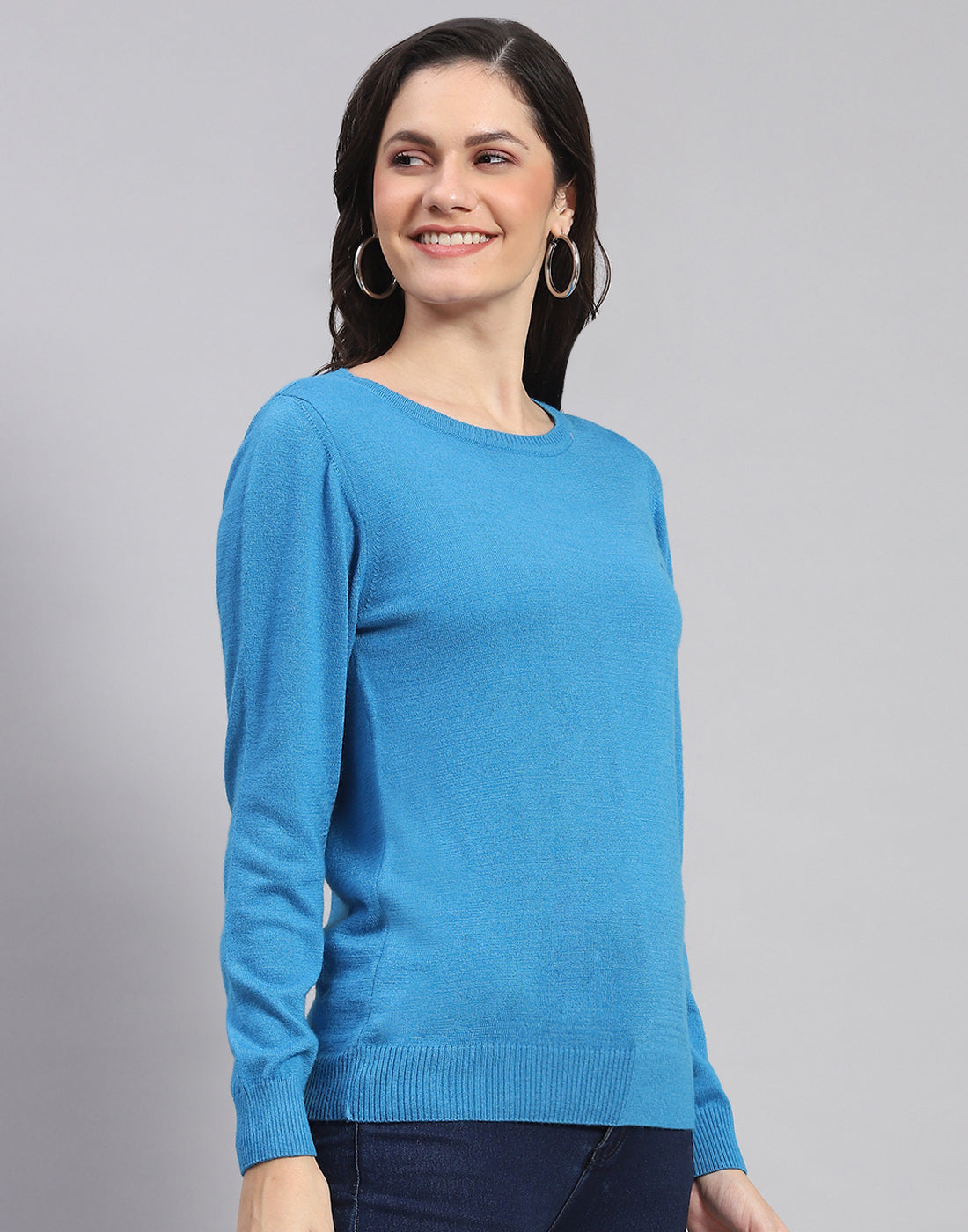 Women Blue Solid Round Neck Full Sleeve Sweater