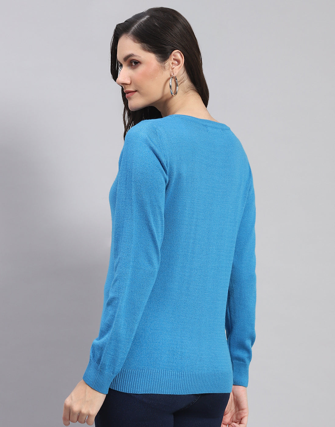 Women Blue Solid Round Neck Full Sleeve Sweater