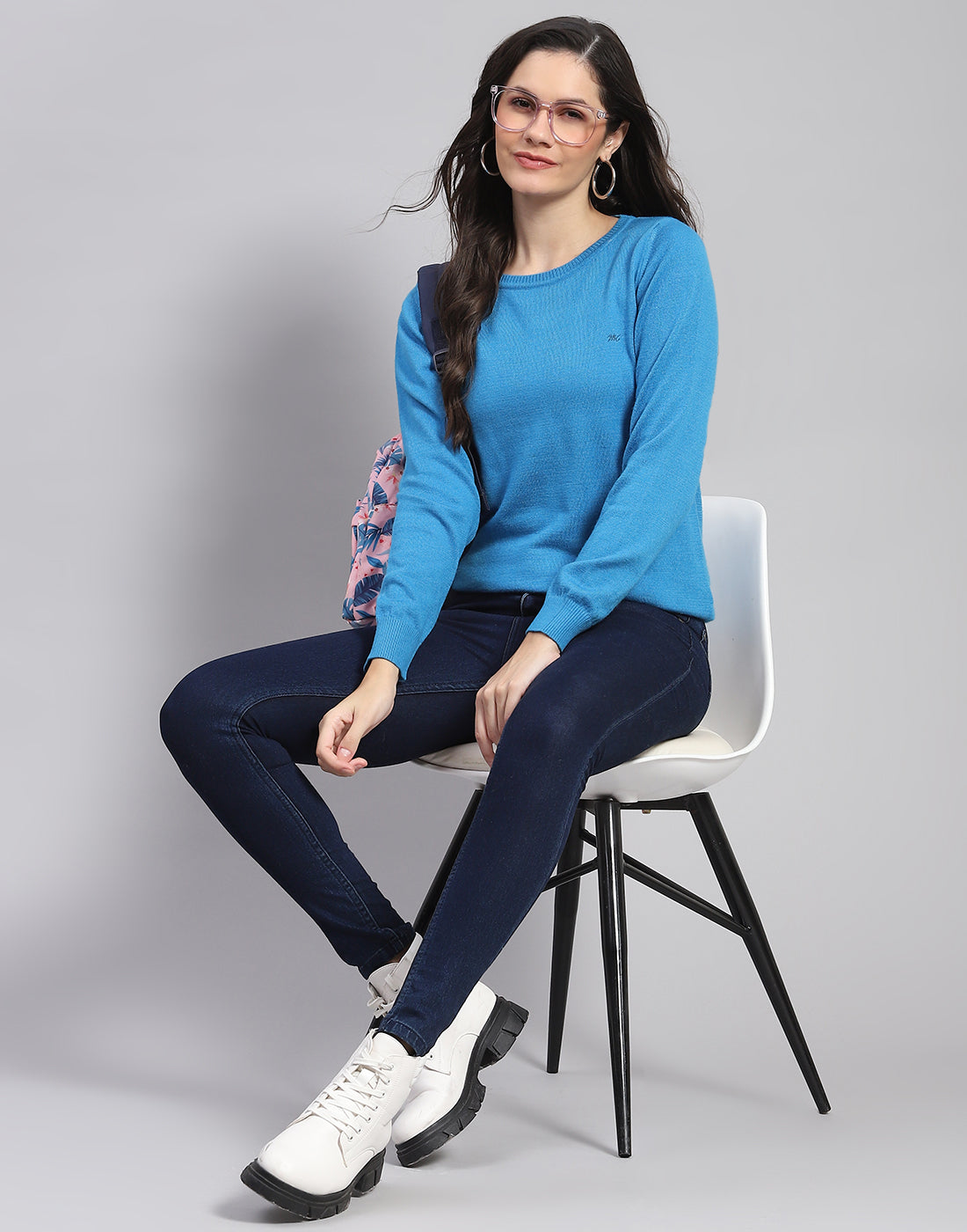 Women Blue Solid Round Neck Full Sleeve Sweater