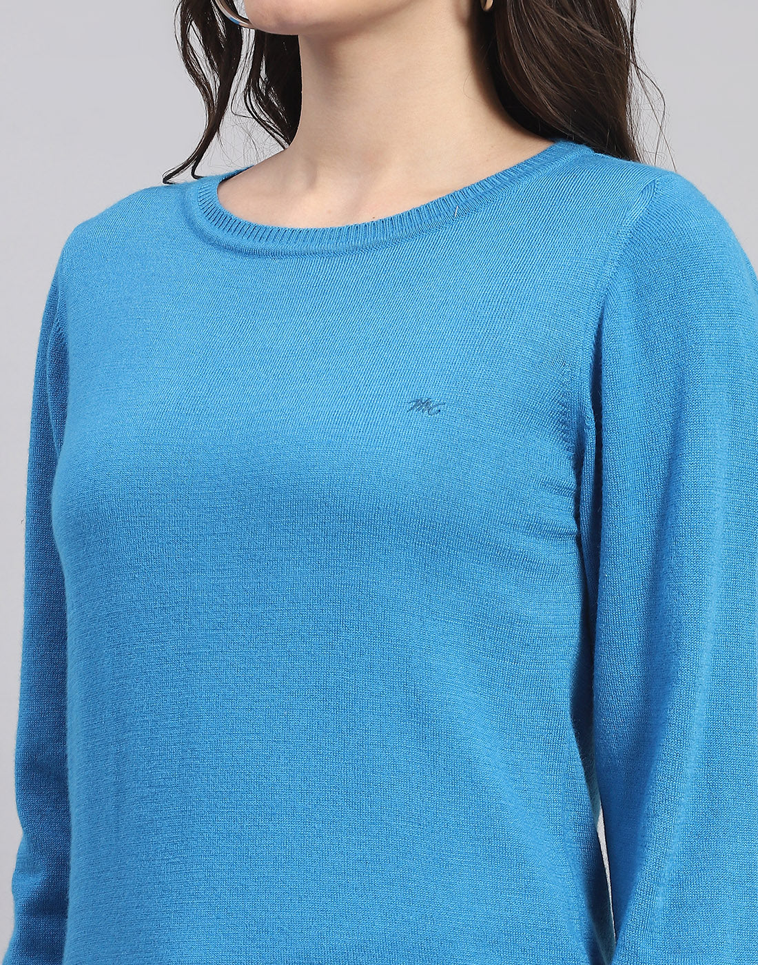 Women Blue Solid Round Neck Full Sleeve Sweater