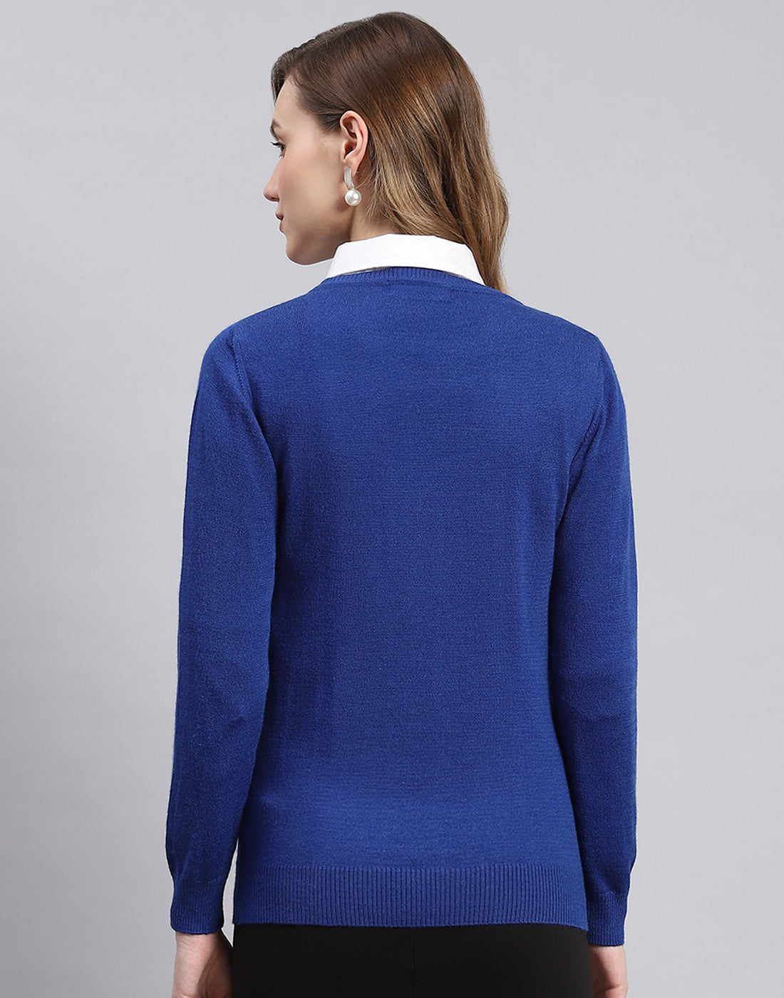 Women Blue Solid Round Neck Full Sleeve Sweater