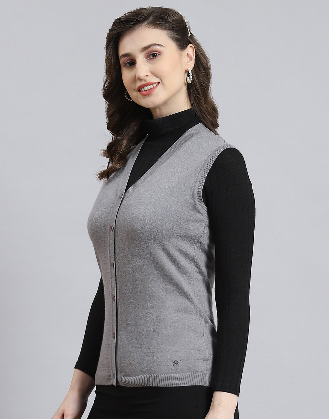 Women Grey Solid V Neck Sleeveless Cardigan