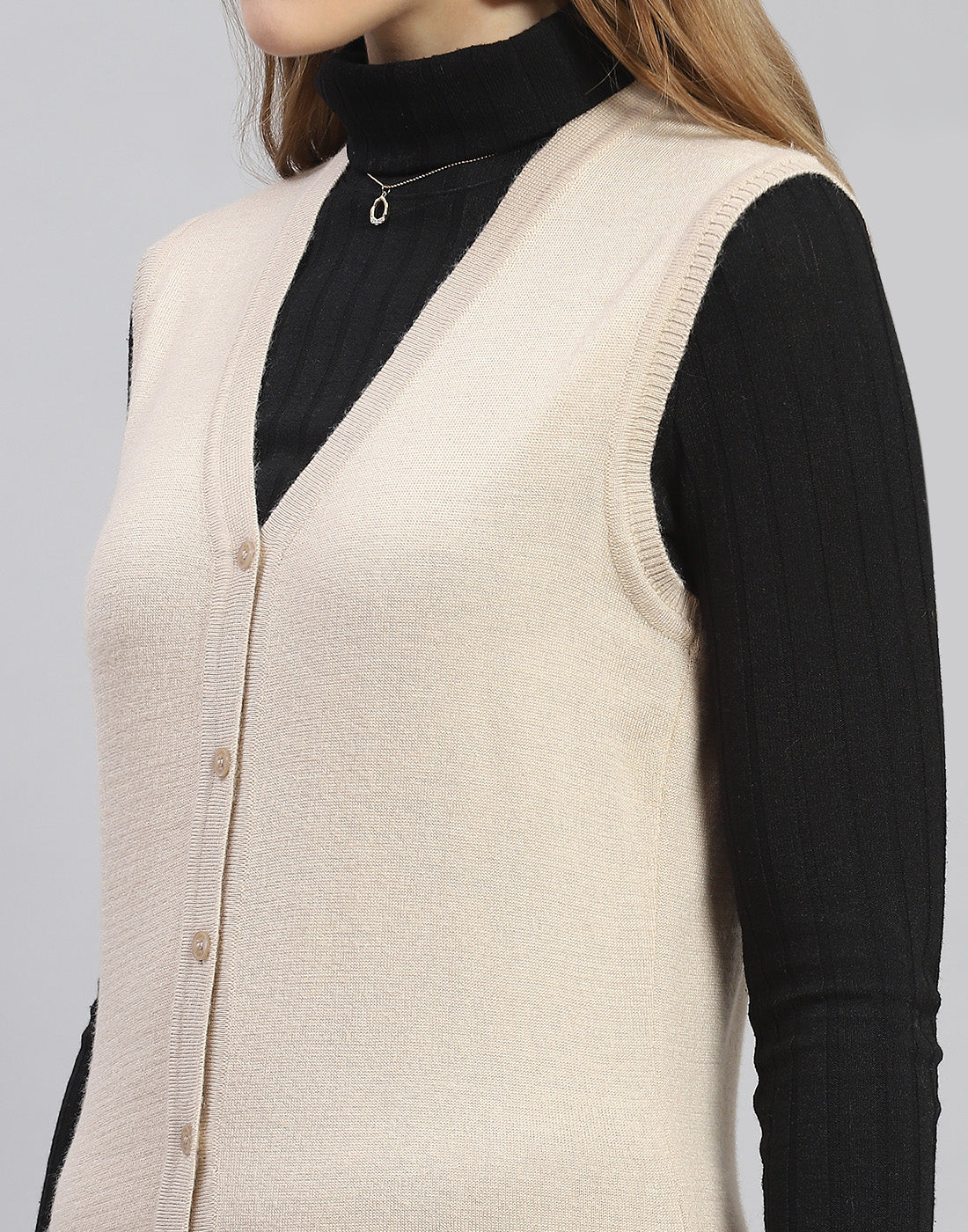 Women Beige Solid V Neck Sleeveless Cardigan