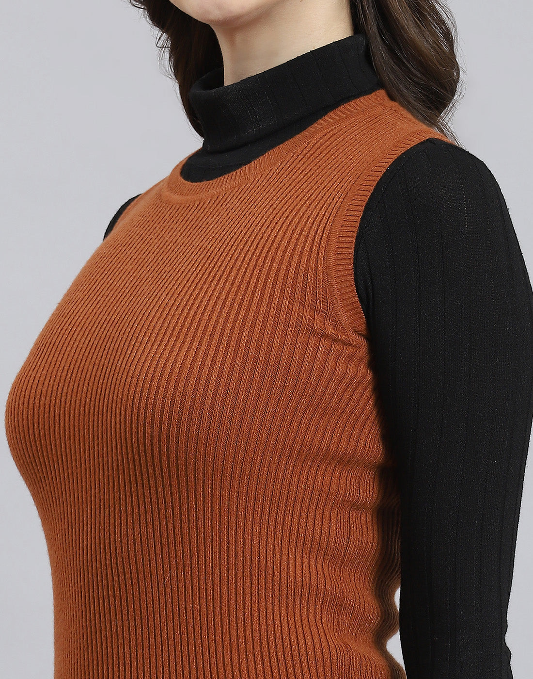 Women Rust Solid Round Neck Sleeveless Sweater