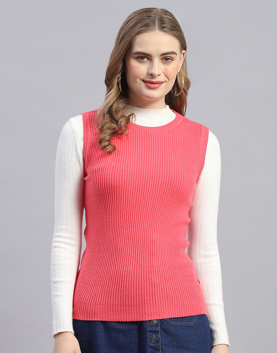 Women Pink Solid Round Neck Sleeveless Sweater