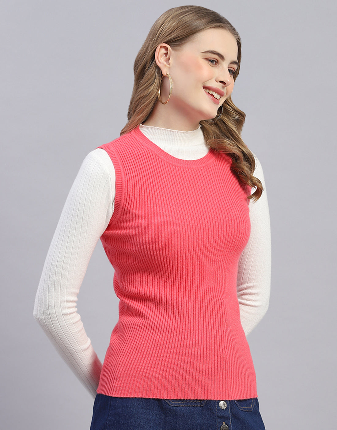 Women Pink Solid Round Neck Sleeveless Sweater