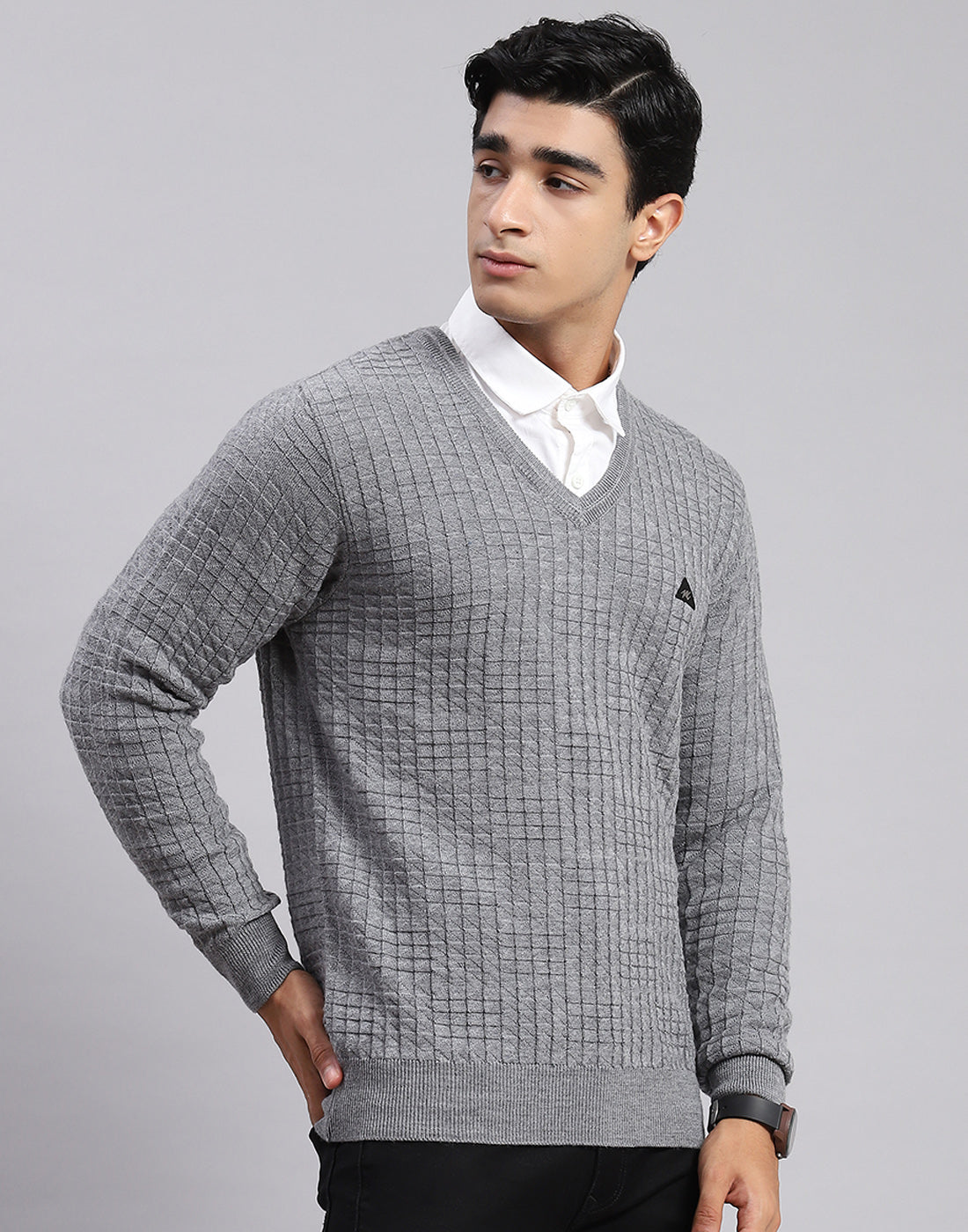 Men Grey Self Design V Neck Full Sleeve Sweaters/Pullovers