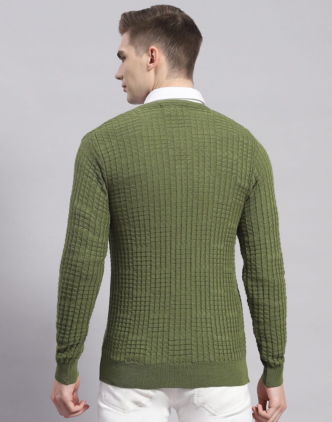 Men Green Solid V Neck Full Sleeve Pullover