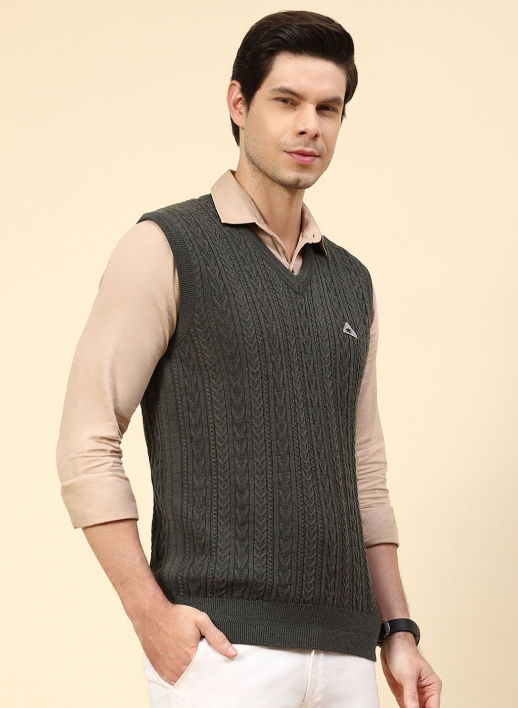 Men Olive Self Design Pure wool Sweater